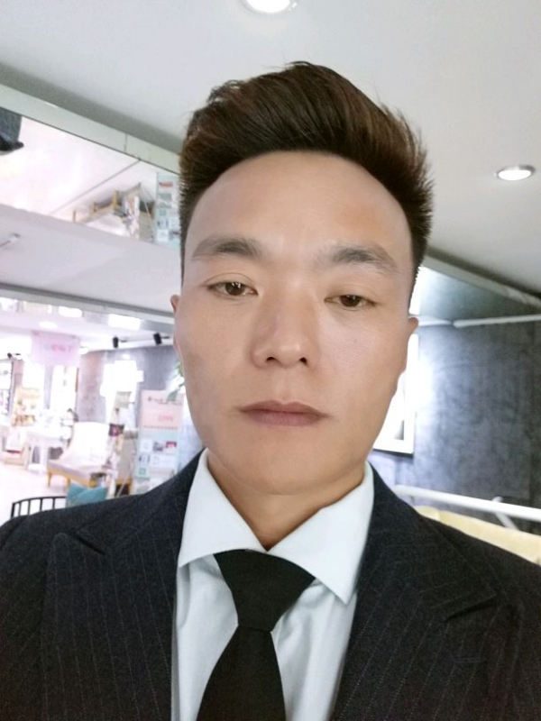 醉酒的蝴蝶的第一张照片--淮北闪婚服务中心