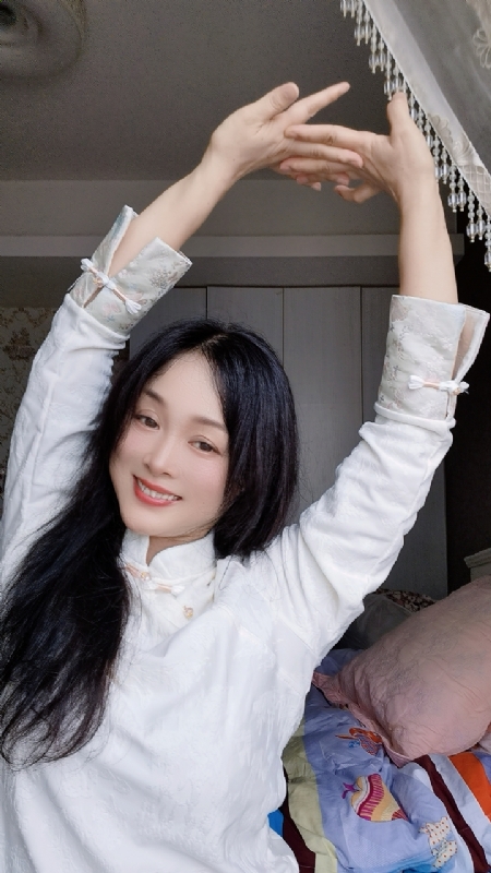 伊伊的第四张照片--淮北闪婚服务中心